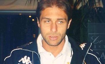 Αλλάζει… θέση ο Κόντε