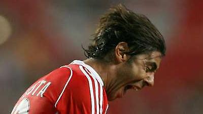 Νοκ άουτ για έναν μήνα ο Ρουί Κόστα