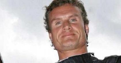 Νέο συμβόλαιο για τον Κούλθαρντ