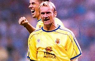 ''Ο Μπέκαμ πρέπει να τιμωρηθεί για 10 αγωνιστικές''