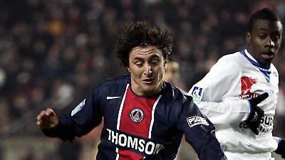 Στο ακουστικό για Ροντρίγκες