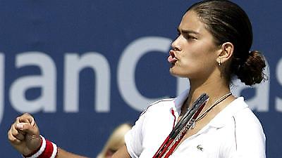 Σταθερή η Λένα, μικρή πτώση για Μάρκο