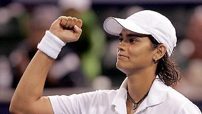 Αποκλείστηκε η Λένα