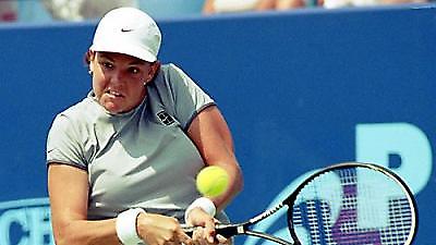 Κλείνει τη χρονιά στην κορυφή η Ντάβενπορτ