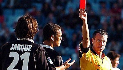 Ο Μεχία Ντάβιλα «σφυρίζει» το Παρί-ΠΑΟ