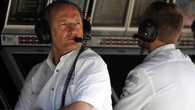 Ελπίζει ακόμα σε τίτλο ο Ρον Ντένις.