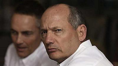 Ρον Ντένις: «Λιγότεροι αγώνες»