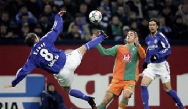 Bundesliga: Αγωνιστική γεμάτη ντέρμπι