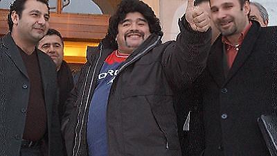 Ανησυχεί για τον Μαραντόνα ο γιατρός του!