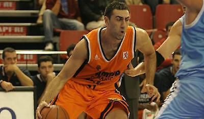 «Μάχη» Μπάρτσα-Ρεάλ για τον Ντικούδη