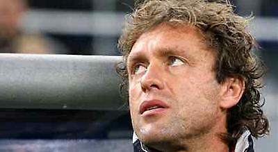 Ανέλαβε τη Ντόρτμουντ ο Ντολ