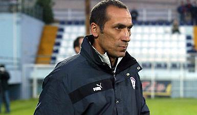 Δώνης: «Δεν εγκαταλείπω τη μάχη»