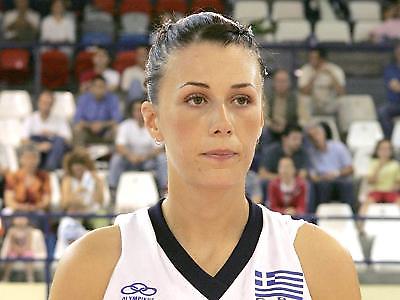 Πανηγυρικά έχασε η Εθνική γυναικών