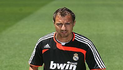 Παρουσιάστηκε ο Ντούντεκ