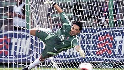 Ελευθερόπουλος: «Με πληγώνει η εθνική…»