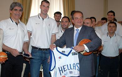 «Σας ευχαριστούμε…»