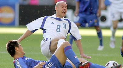 ''Κατρακύλησε'' η Εθνική