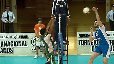 Με το αριστερό…