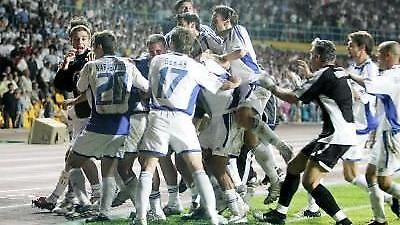 Πτώση δύο θέσεων για την Εθνική
