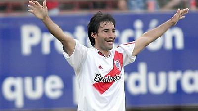 Επεισόδια και διακοπή στο Νιούελς-Ρίβερ