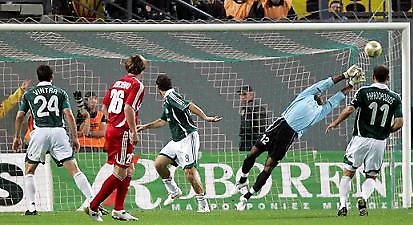 Λαμπάδα στον Εμπέντε!