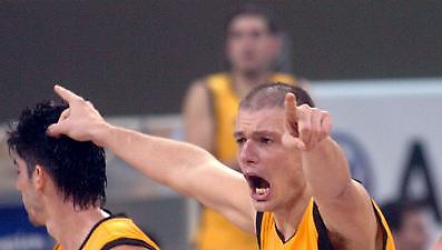 Αντεξε ένα ημίχρονο η ΑΕΚ