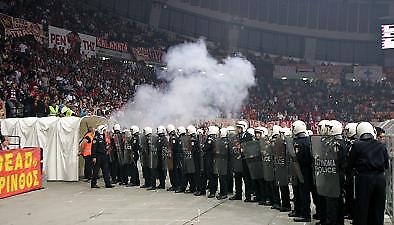 «Ερυθρόλευκη» απάντηση στην Αστυνομία