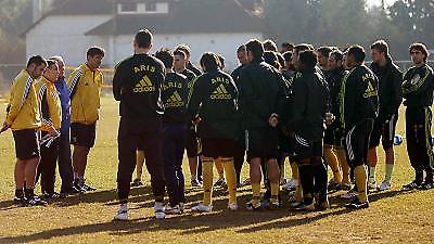 Από τα πλάγια ο Ερνάντεθ