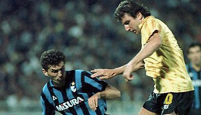 Εστερχάζι: «Εύχομαι να κάνει όσα δεν έκανα εγώ»