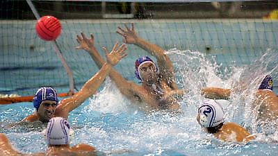 Σε Βουδαπέστη και Πειραιά τα «βλέμματα»