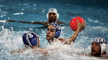 Ντέρμπι στο «Παπαστράτειο»