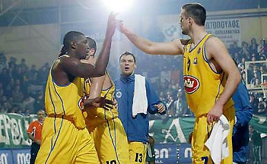 Επίδειξη δύναμης από τους πρωταθλητές