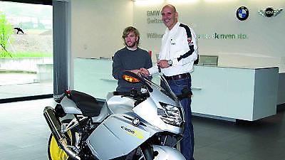 Ο Χάιντφελντ με τη νέα του BMW K 1200 S