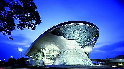 Σε ενιαίο χώρο η τεχνολογία BMW