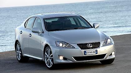 Το LEXUS IS 250 διακρίνεται από εκλεπτυσμένη… δυναμική