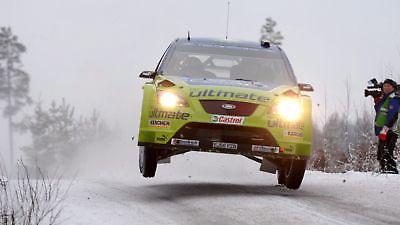 Ίπταται ο Φινλανδός Γκρόνχολμ με το Ford Focus...