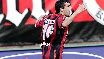 ΚΑΛΑΜΑΡΙΑ: Ανανέωσε ο Φαβάλι