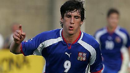 Μιλά με Φένιν η «Γιούβε»