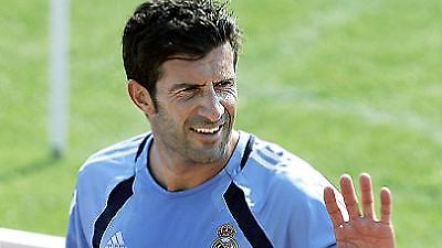 Συνεχίζει στη Ρεάλ ο Φίγκο