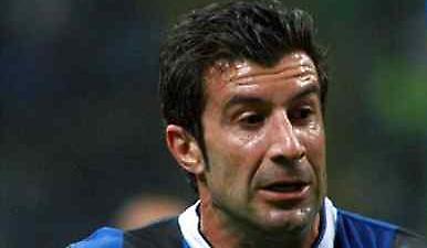 Φίγκο: «Η Βαλένθια έχει προβάδισμα»