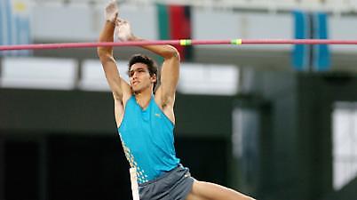 Με το δεξί οι Έφηβοι στο Κάουνας