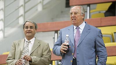 Φιλίππου: «Δώστε ένα ευρώ»