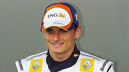 Φισικέλα: «Δεν έχω υπογράψει με κανέναν»