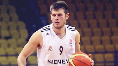 Βγάζει το... στέμμα ο Φώτσης