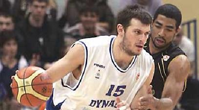 Ανανεώνει με Ντιναμό ο Φώτσης