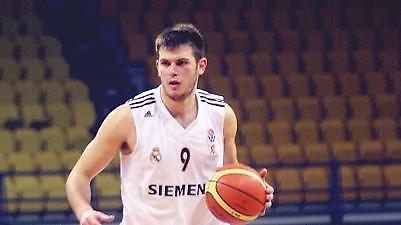 Στη Ντινάμο Μόσχας ο Φώτσης