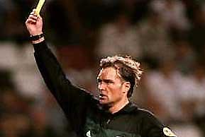 Συσπείρωση των διεθνών διαιτητών