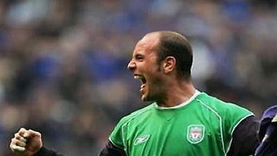 Μπενίτεθ: «Αναληθή όσα γράφονται για Ρέινα»