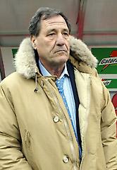 Γκαλεόνε: «Ας με απολύσει!»