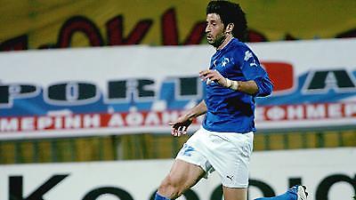 Ντύνεται στα «βυσσινί» ο Γαβριλόπουλος